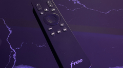 Freebox / Apple TV : la télécommande est ergonomique mais plutôt plastique... [photo]