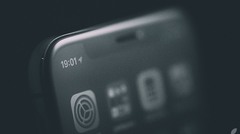 Smartphone : les écrans OLED seraient-ils dangereux pour les yeux ?