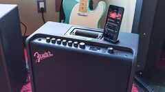 Fender lance un ampli (pour guitare) connecté via WiFi/Bluetooth : le Mustang GT