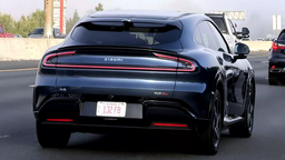 Une Xiaomi YU7 aperçue sur une autoroute américaine, mais ça n’est pas ce que vous croyez