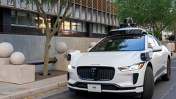 Avec 16 milliards levés, les robotaxis Waymo partent à la conquête du monde