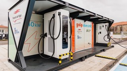 Des batteries de Nissan Leaf reconverties pour alimenter des bornes ultra-rapides en Espagne