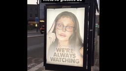Des activistes couvrent des abribus de Londres de fausses pubs Meta contre les lunettes espionnes