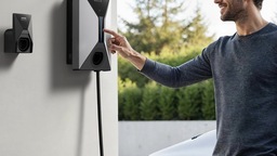 Anker lance son premier chargeur pour véhicules électriques : l'Anker SOLIX V1