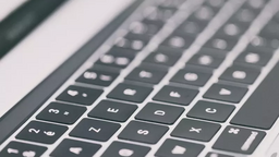 Clavier papillon : Apple transige pour 50 millions de dollars ! 