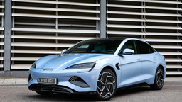 Le Canada signe un accord historique avec la Chine sur les véhicules électriques