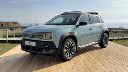 Renault rappelle des R5 et R4 électriques pour un défaut de batterie