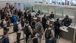 Et voilà, donner vos réseaux sociaux est désormais obligatoire pour entrer aux États-Unis