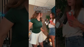 Quand la CM décide que tu dois apparaître dans toutes les vidéos… impossible d’y échapper🤣🤣