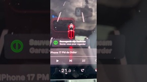 Savais-tu que Tesla avait une fonction dashcam très intelligente ? #tesla #camera #dashcam