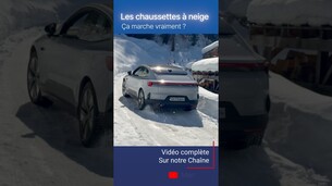 on a planté une Polestar 4 dans la neige pour tester les chaussettes à neige !