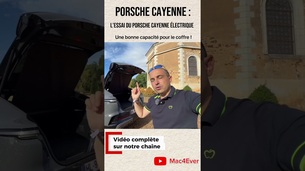 Le coffre du Porsche Cayenne électrique offre une belle capacité de rangement !