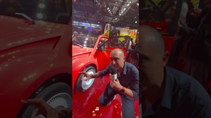La Citroën 2CV rouge, enfin elle est la !