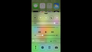 iOS 7 : petit tour des nouveautés générales (avec les bandes noires ^^)