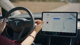 Waze chez Tesla ? Elon Musk préparerait son propre avertisseur de radars !