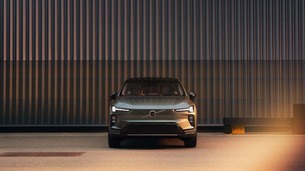 Le Volvo EX60 promet jusqu'à 810 km d'autonomie