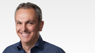 Bientôt une Apple Car Peugeot ? Luca Maestri, CFO d’Apple, pressenti pour diriger Stellantis !