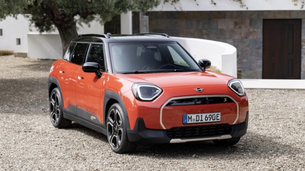 Voici la Mini Aceman : toutes les infos sur le petit SUV citadin 100% électrique !