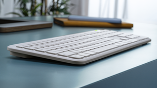 Un nouveau clavier chez Logitech avec le Signature Slim K950