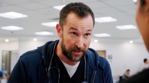 Bien sûr qu'on va regarder The Pitt, le remake non autorisé d'Urgences avec Noah Wyle