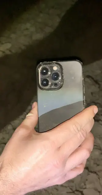 Son iPhone 13 Pro chute depuis un avion, il nous raconte toute l'histoire !