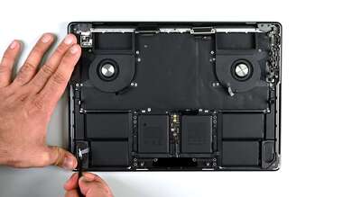 iFixit démonte le MacBook Pro M4 : sa réparabilité va vous étonner ! (non pas du tout en fait)