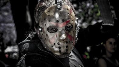 Et si vous incarniez Jason Voorhees pour ce vendredi 13 ? (masque non fourni)