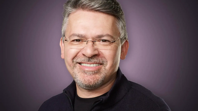 Apple remplace son chef de l'IA pour sauver Apple Intelligence et Siri