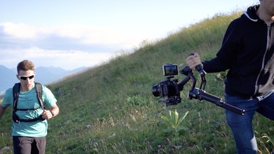 Témoignage : TV8 Mont-Blanc filme ses trails avec des iPhone et des drones, accessoirisés par DJI