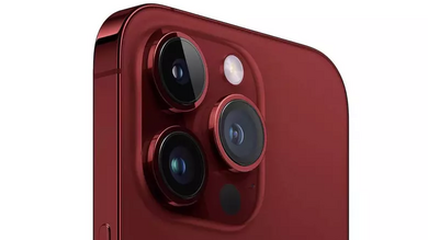 Un rouge très sombre pour l’iPhone 15 Pro, un vert tendre pour l’iPhone 15 