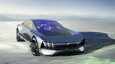 800Km d'autonomie pour la Peugeot Inception et la Lightyear 2 : vous prenez laquelle ?