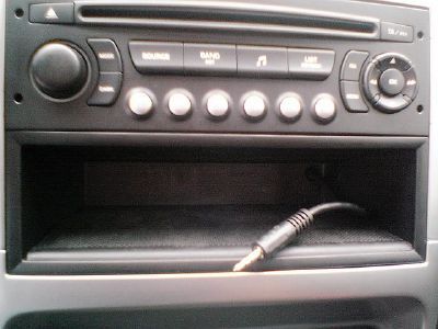 Un iPod dans une Peugeot/Citroen