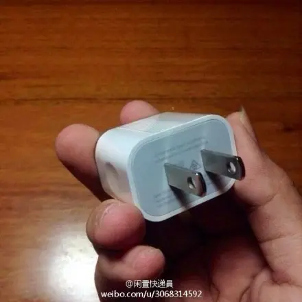 Le chargeur USB de l'iPhone 6 pourrait être renouvelé (photo)