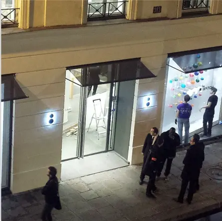 L'Apple Watch déjà visible dans la vitrine de Colette, à Paris