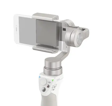 #CES : un nouvel Osmo Mobile chez DJI et un kit pour transformer l'Osmo en Osmo Mobile