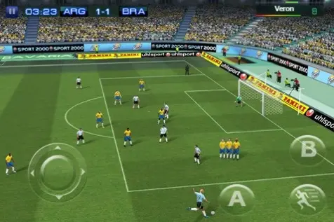 Real Football 2011 disponible pour iPhone et iPod touch