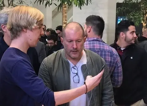 Jony Ive est à Londres pour le lancement de l'iPhone X (photos)