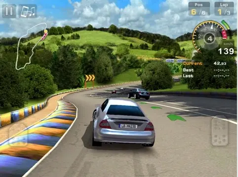 GT Racing iPad sur l'App Store français