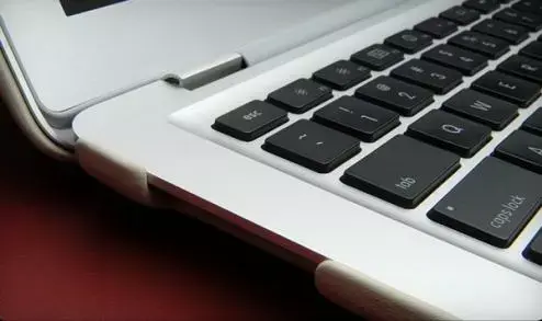 MacBook Air : le cuir à l'Air