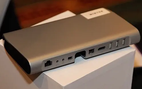 2012 : Thunderbolt en stock