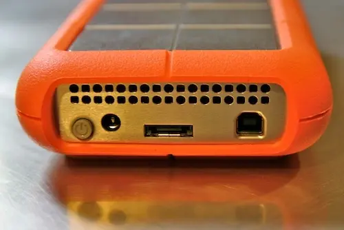 LaCie Rugged vs Seagate FreeAgent Desk: le match !