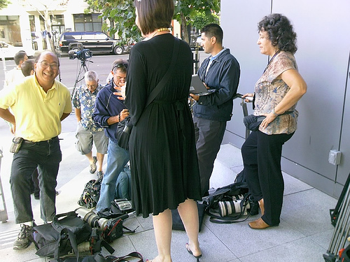 Une petite queue devant le Moscone Center