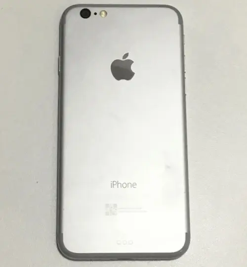 Une nouvelle photo d'un prototype (supposé) d'iPhone avec son Smart Connector