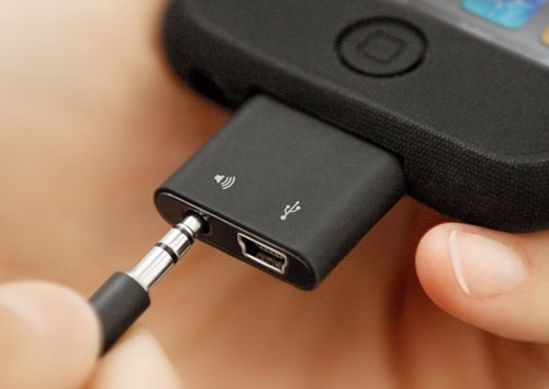 Un adaptateur mini-USB pour iPod & iPhone