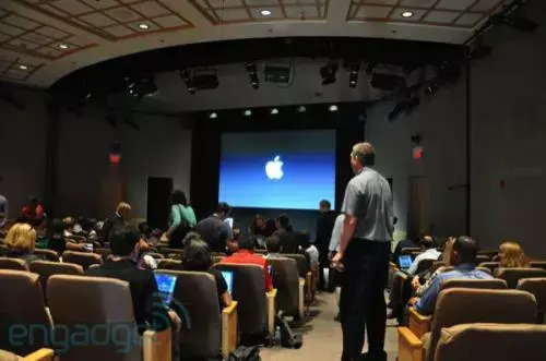 Keynote Apple : la presse attend à la porte