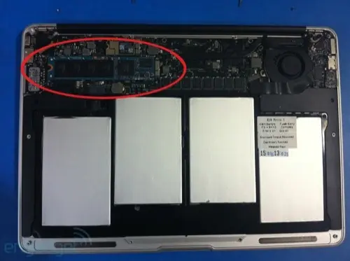 Deux MacBook Air mercredi