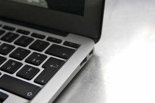 Le MacBook  Air 11" au banc d'essai