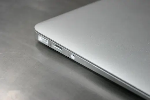 Le MacBook  Air 11" au banc d'essai