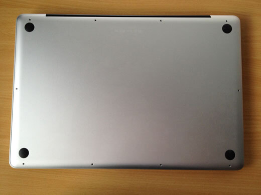 Remplacement de la nappe du disque dur du MacBook Pro 13 Unibody