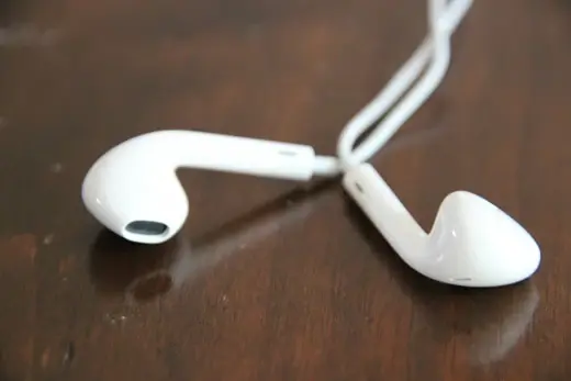 EarPods, les écouteurs livrés avec l'iPhone 5